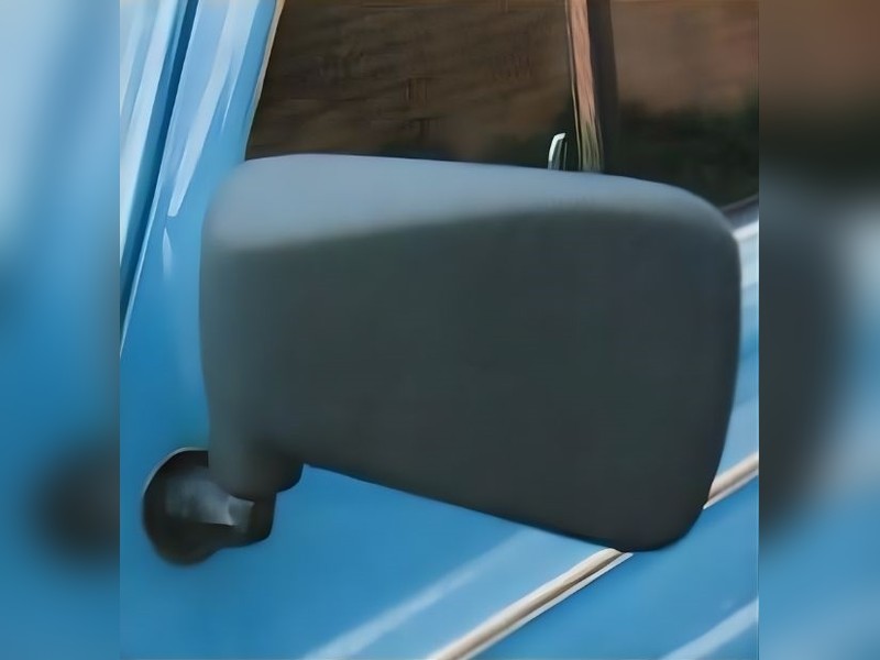 Foto da característica: Retrovisor de Plástico