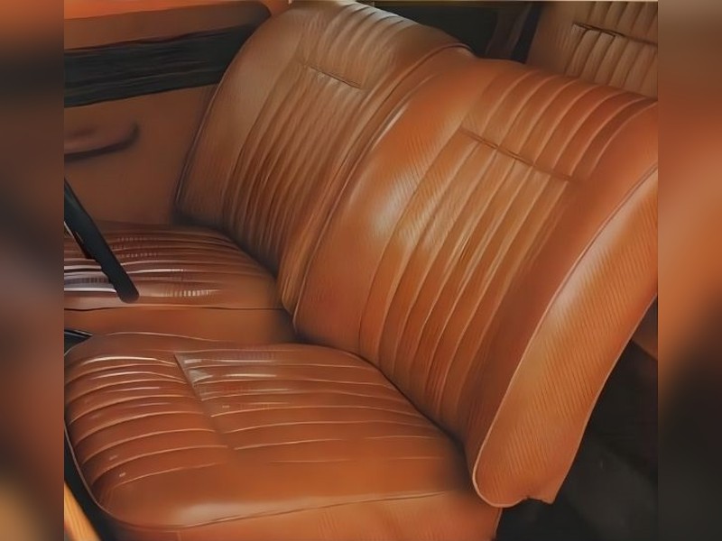 Foto da característica: Banco de Courvim Caramelo