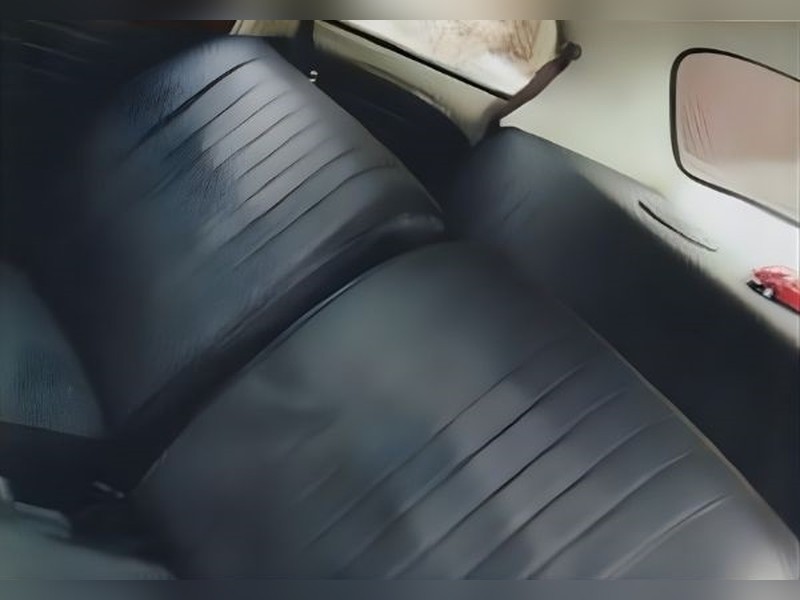 Foto da característica: Banco Courvim Preto