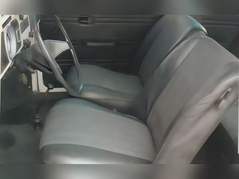 Foto: Tapeçaria - Banco Faixa Central Aveludada